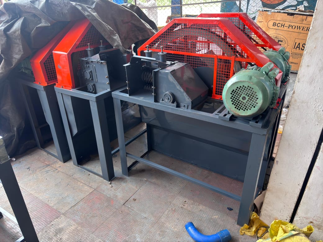 Open Stool Aata Chakki